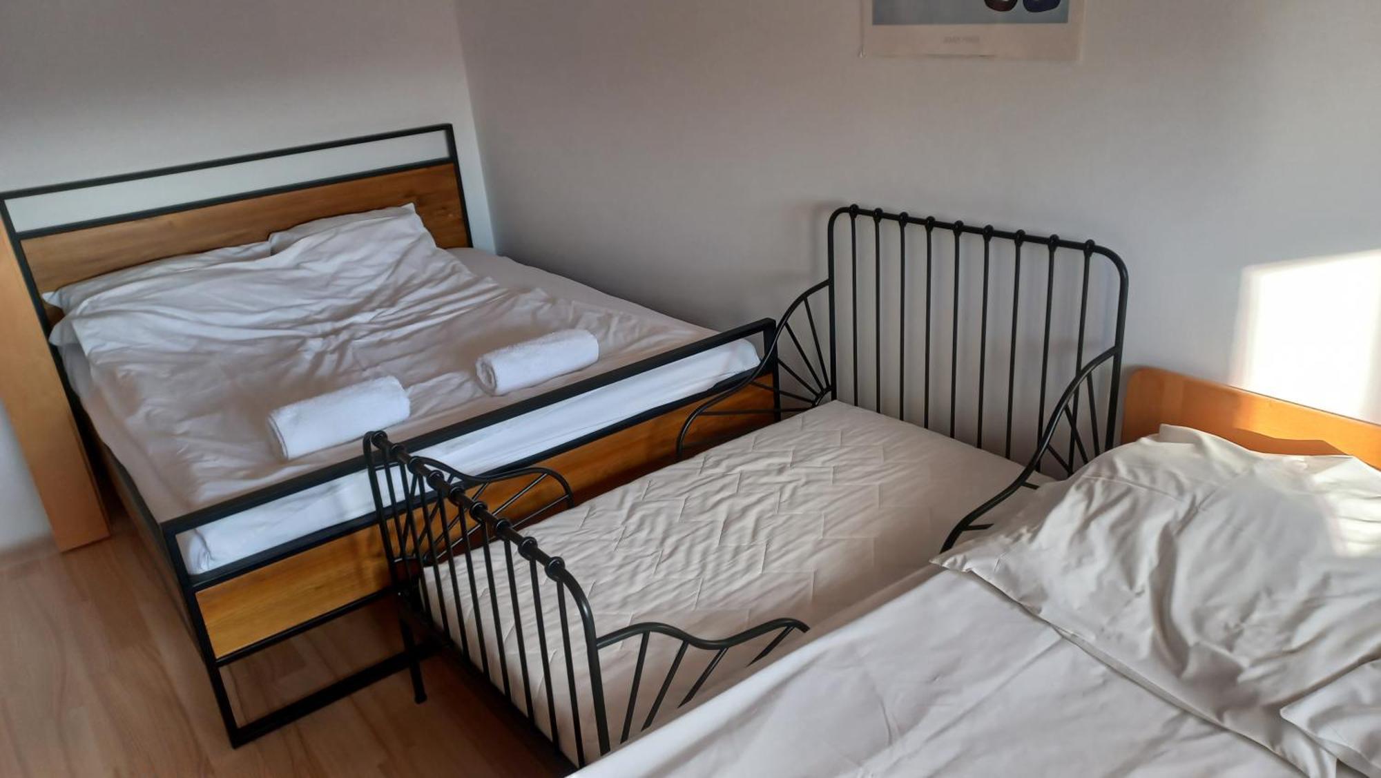 Bobrovia Apartment *